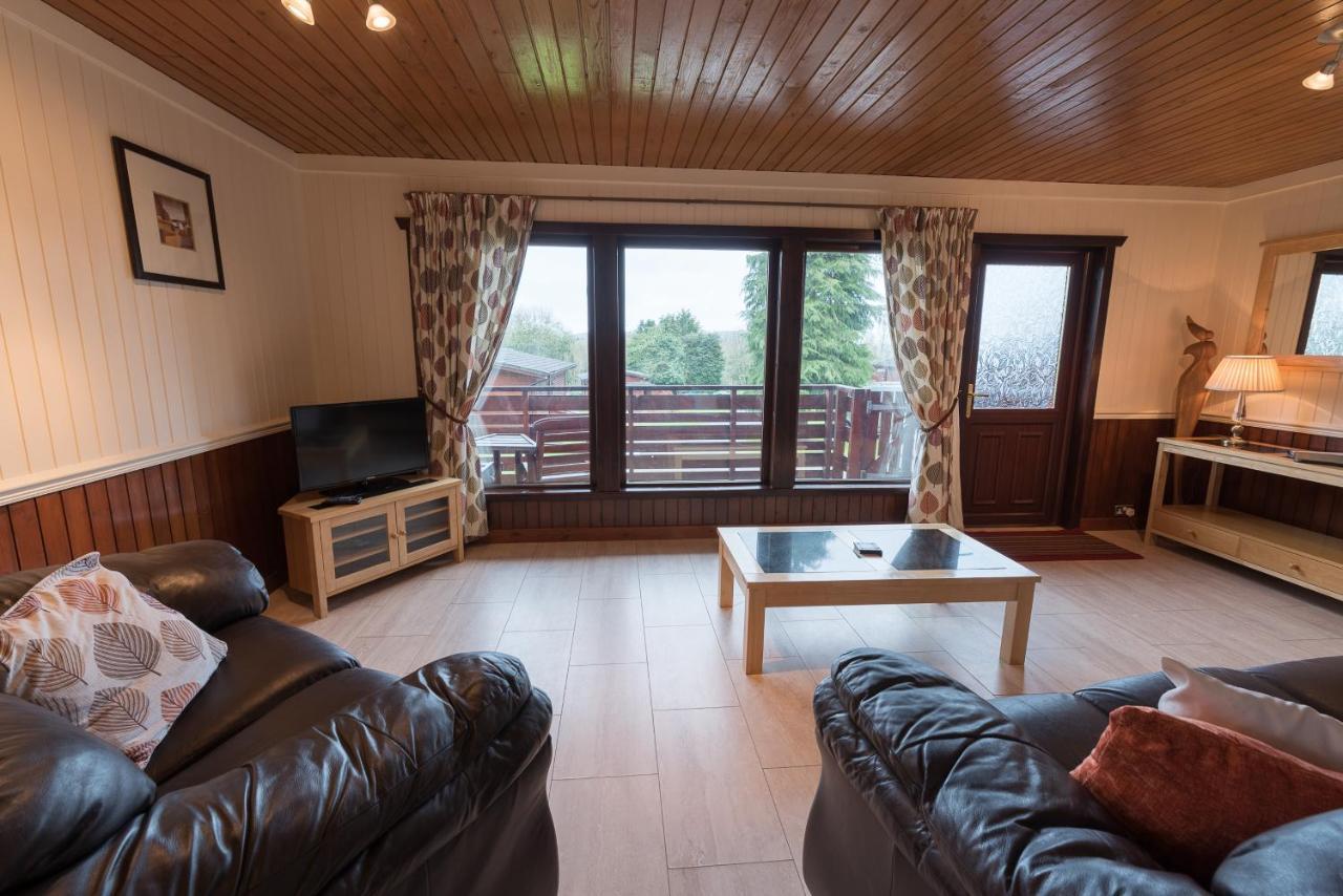 Minnigaff Conifer Lodge 25 With Hot Tub Newton Stewart المظهر الخارجي الصورة